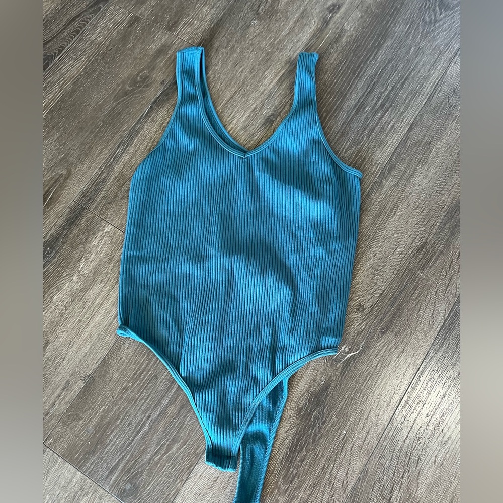 Gypsy + Jade Teal Ribbed V-Neck Bodysuit size large/XL